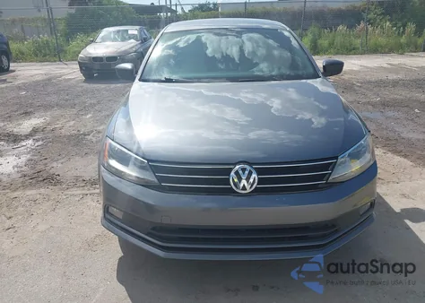 2016 Volkswagen Jetta 1.8T Sport z USA, uszkodzony, nr VIN 3VWD17AJ0GM333074
